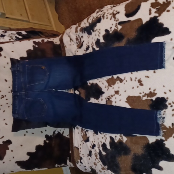 INDIGO REIN JEANS STRAIGHT SKINNY JEANS, JR. SIZE 1. FRAYED ANKLES. - Picture 5 of 9